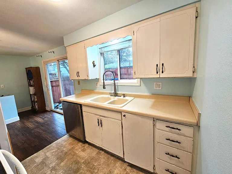 1207 N 9th St — Photo 9
