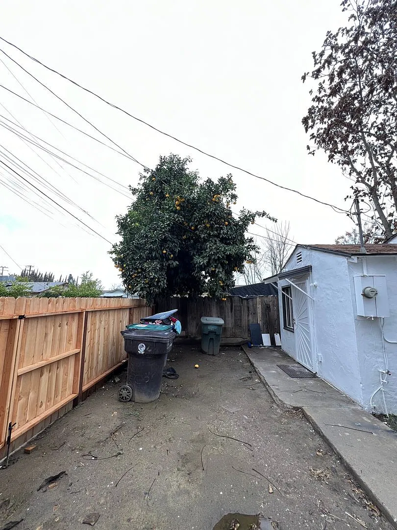 467 to 469- 745 E. Ventura Ave. — Photo 2