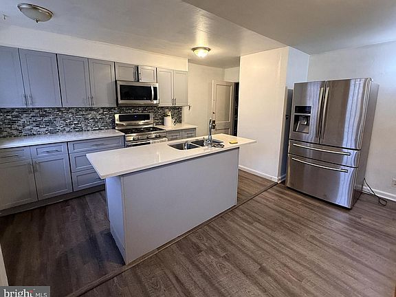 3rd image of 321 Hampden Rd