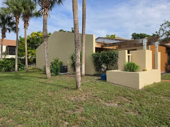 700 W Cranes Cir, Altamonte Springs, FL 32701
