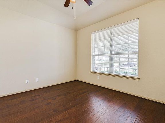 3rd image of 12110 Briarwood Cove Cir