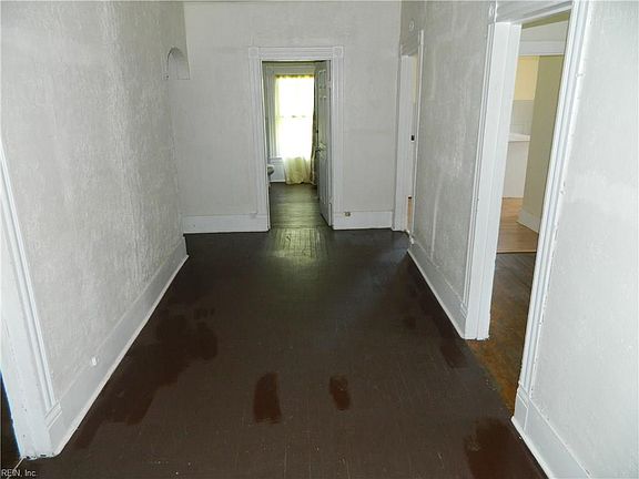 3rd image of 1101 Powhatan Ave