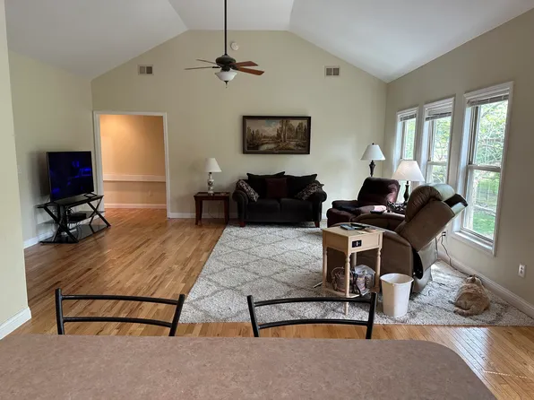 106 Powe Dr, Winchester, KY 40391