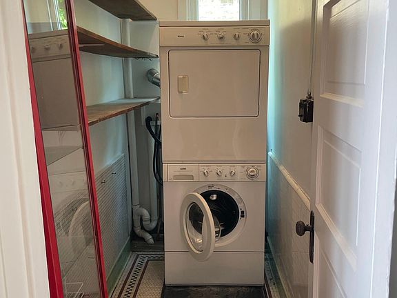 4th image of 2031 W Cullom Ave #2