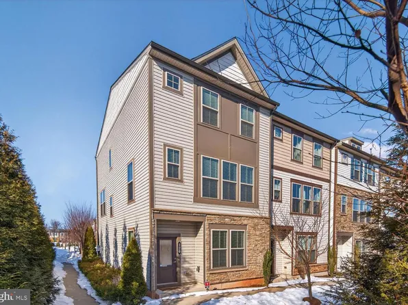 120 Tolocka Ter NE, Leesburg, VA 20176