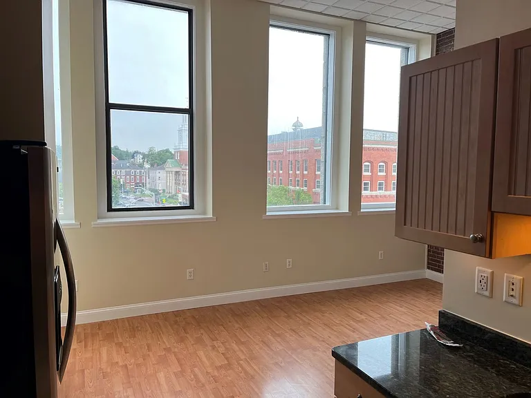 340 Central Ave — Photo 9