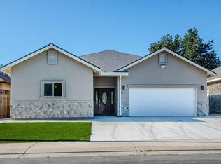1535 Hutchison Valley Dr, Woodland, CA