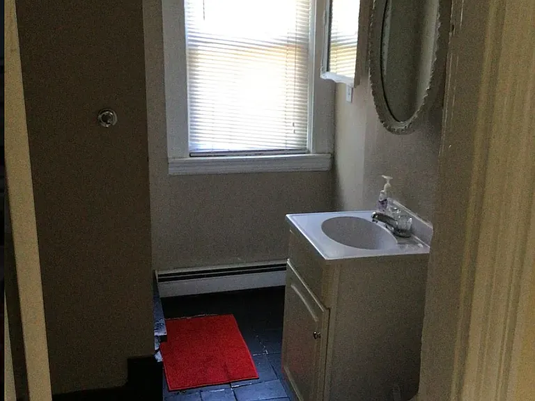 2144 Warner St #2 — Photo 6