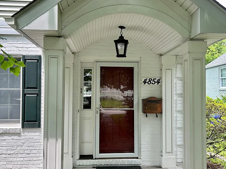 4854 Bayard Blvd — Photo 2