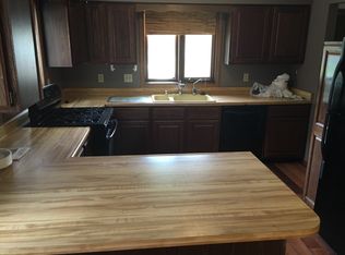 2627 Woodmar Rd, Rockford, IL 61114