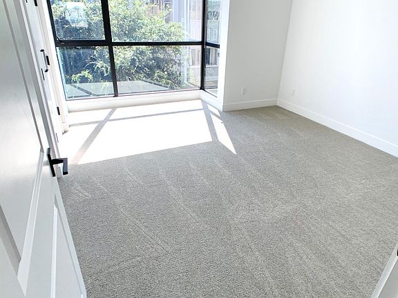 5th image of 1028 Pacific Ave