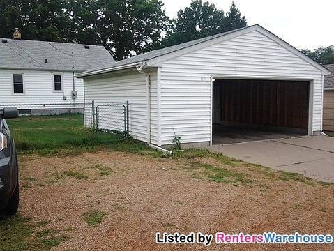 2nd image of 1911 Nebraska Ave E