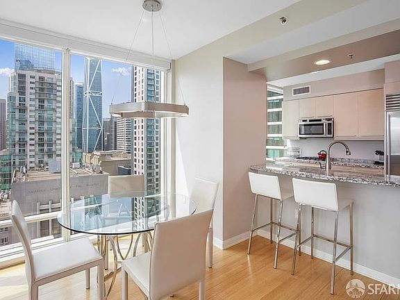 4th image of 425 1st St Unit 1406L