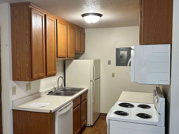 3rd image of 1502 Dakota Dr N #1
