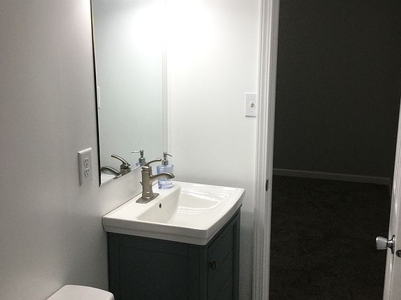 3rd image of 206 Martin Way