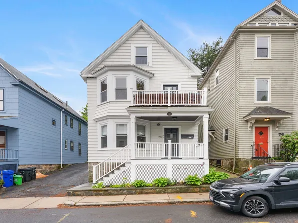 70 Saint Rose St #1, Jamaica Plain, MA 02130