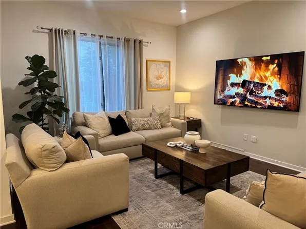 21 Gramercy Unit 218, Irvine, CA 92612
