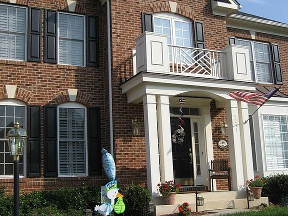 Exterior (Front)