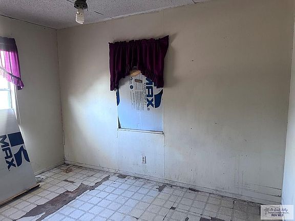 3rd image of 314 Don Felipe Trevino Cir