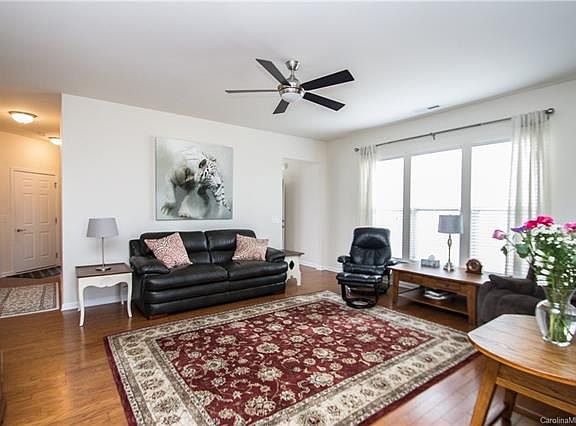 4th image of 1615 River Bend Blvd #1902/POD