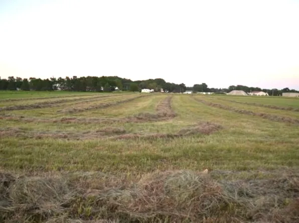 450th Airport Road Ave, Emmetsburg, IA 50536