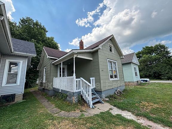 3rd image of 1022 Auburn St