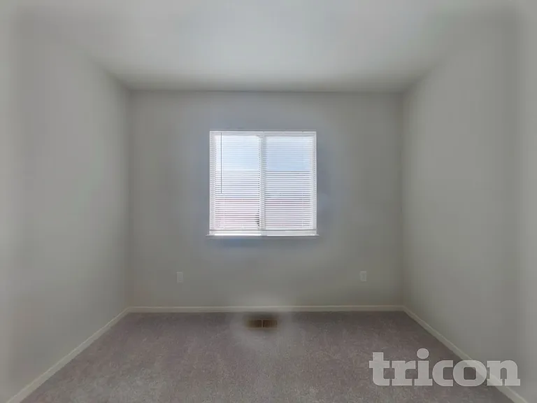 17662 Clear Springs Ct — Photo 10