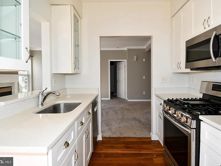 5909 Founders Hill Dr #202 — Photo 27