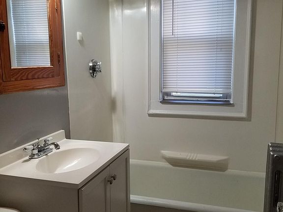 4th image of 14 Hovey St #1