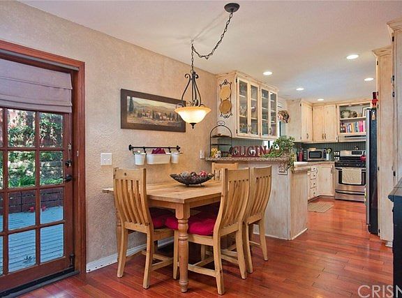 5th image of 9248 Ventura Way
