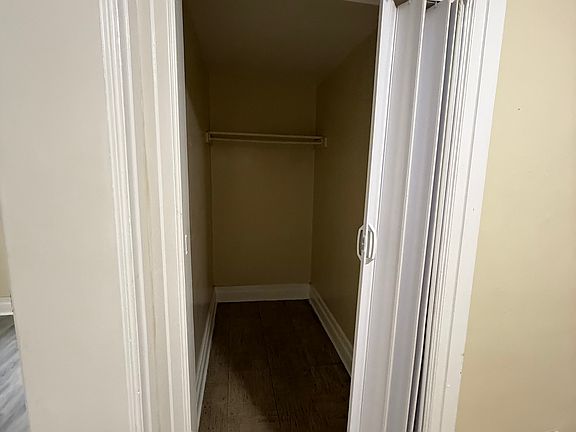 5th image of 601 Ferry Ave #9