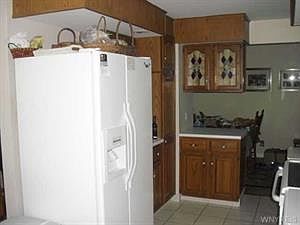 2nd image of 192 Kingsbury Ln