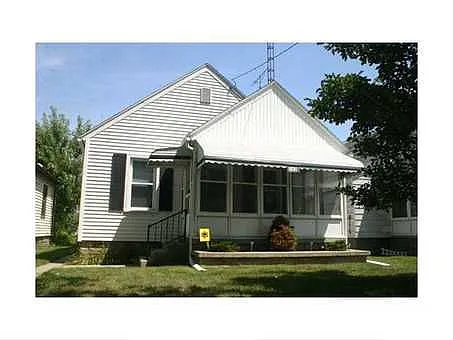 563 Dearborn Ave photo 1