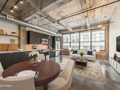 715 May St APT 328, Kansas City, MO, 64105