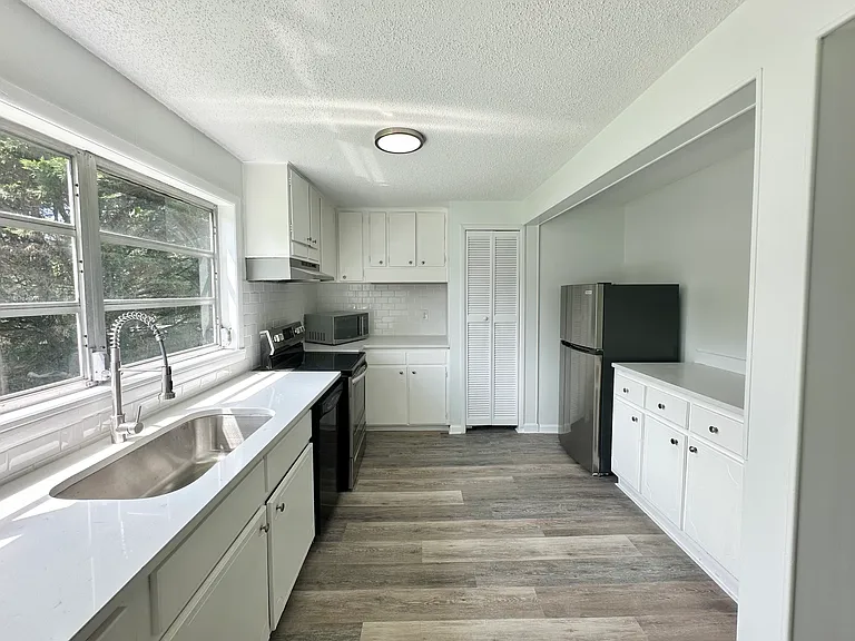 1711 Old Springville Rd — Photo 4