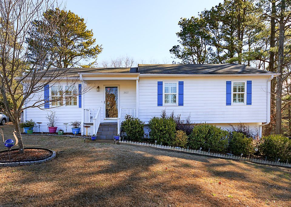 1st image of 3027 Courtney Dr SW #4