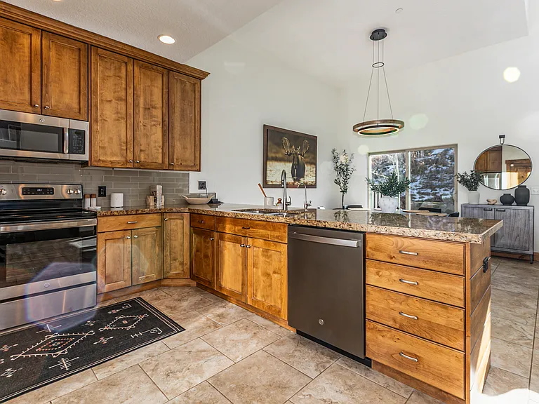 901 W Abigail Dr — Photo 12