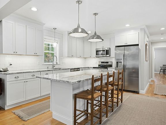 4th image of 10 Checkerberry Cir