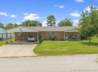 302 3rd St, Velma, OK 73491