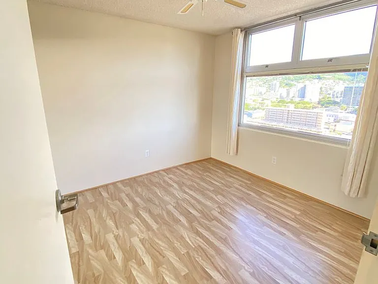 1450 Young St #1902 — Photo 5