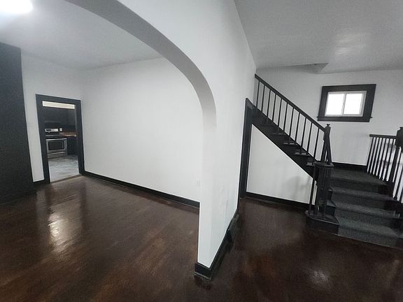 3rd image of 622 E 13th Ave