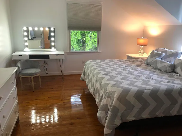 2262 Ion Ave — Photo 28