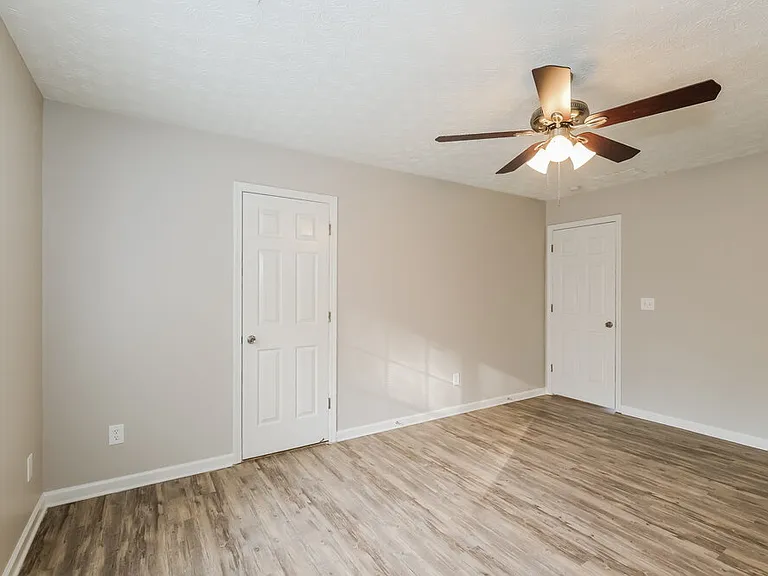 458 Old Tree Dr — Photo 12