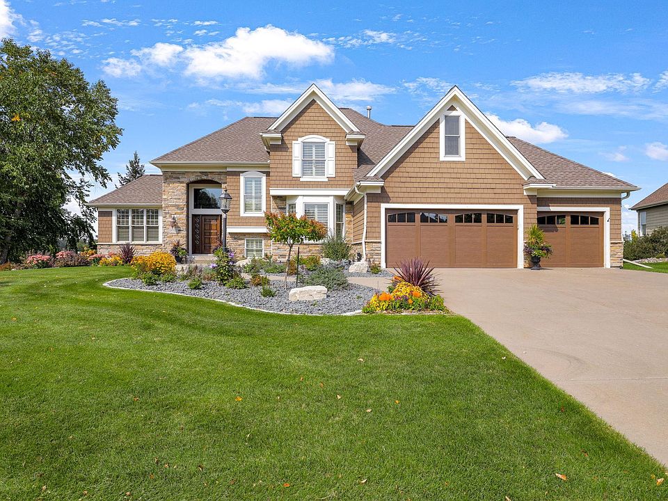 1st image of 8923 Springwood Dr