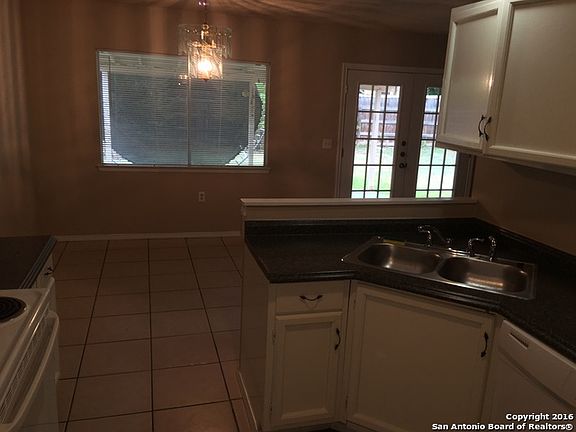 4th image of 9431 Lands Point St