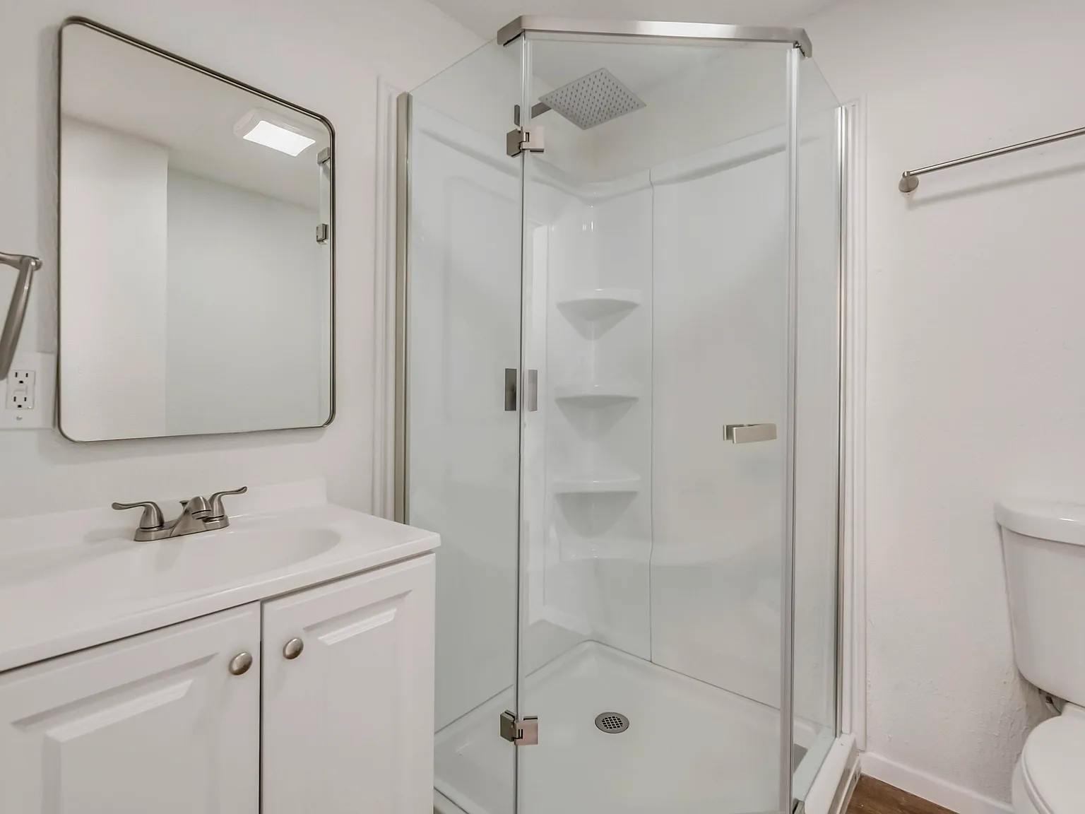 4 bed, 6.0 bath, 2860 sqft, $1,126 — Photo 4