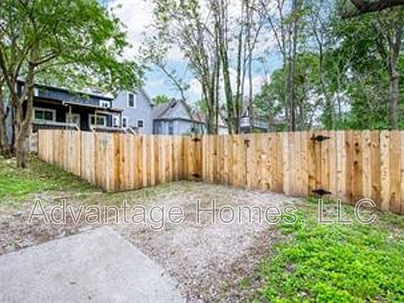 2nd image of 3524 Genessee St