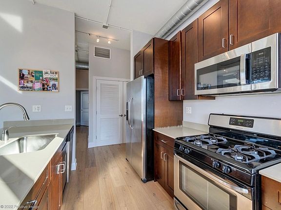 3rd image of 4846 N Clark St APT 301