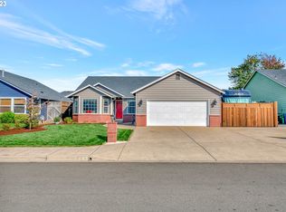 1285 Stone Creek Dr, Eugene, OR 97404