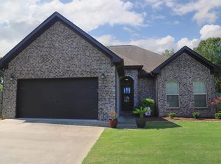 1100 Waverly Ave, Muscle Shoals, AL 35661